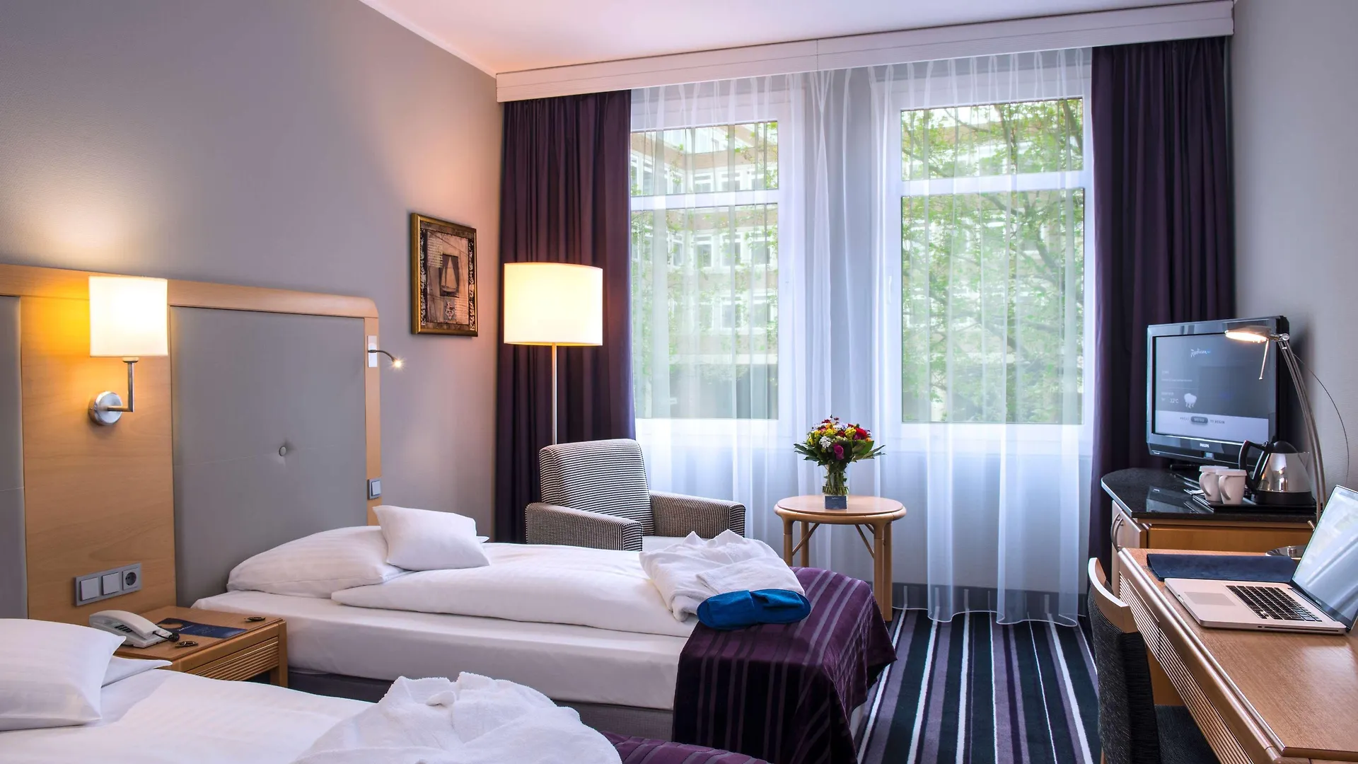 Radisson Blu Hotel Brema 4*,  Alemania